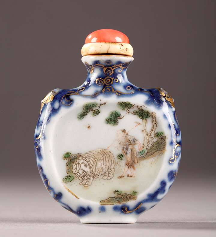 Porcelain snuff bottles - Qing period